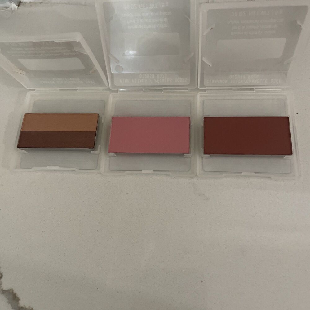 Lot Of 3 Discontinued Mary Kay Products 012959 Cheek 012977 Bronzer 016611 - Picture 5 of 8